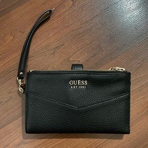 Guess Wristlet Wallet